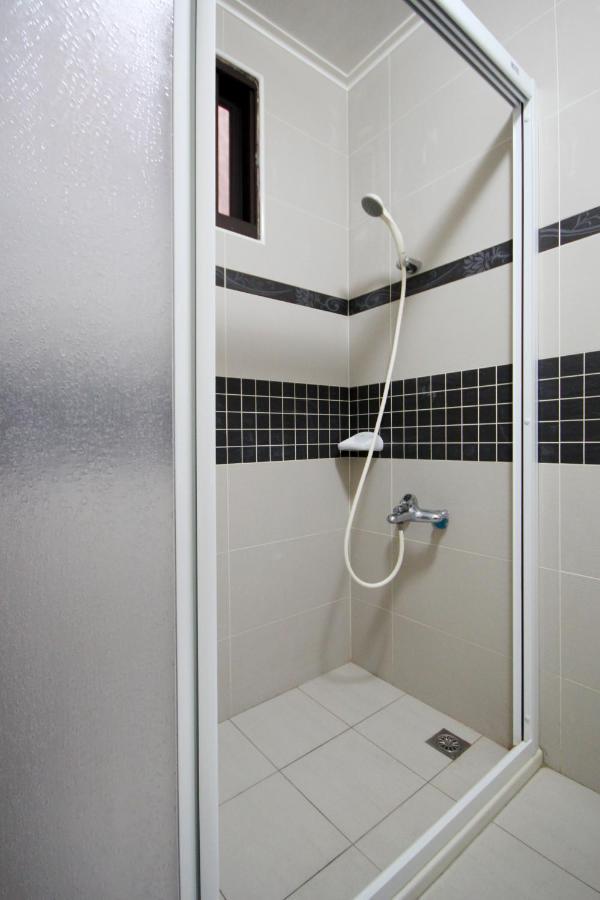 Sunny House Apartment Luodong Bagian luar foto